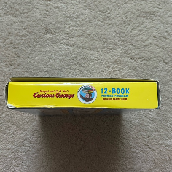 Curious George Phonics 12 books set - Picture 3 of 8
